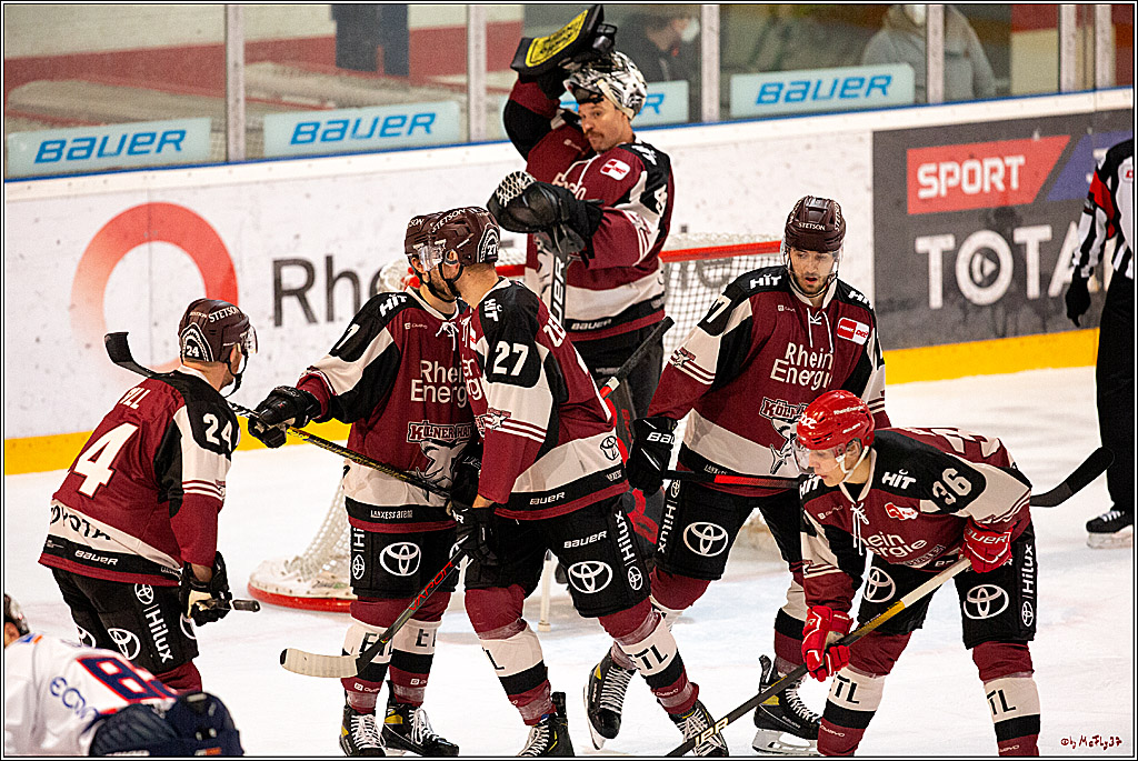 DEL;  Koelner Haie - Iserlohn Roosters - Testspiel; Koeln, 05.12.2020
